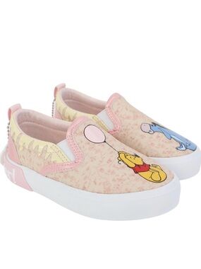 NIB Disney Winnie The Pooh Slip On Sneakers Size 9 Toddlers
